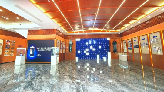 9月1日即將開業(yè)的雄正醬香酒溫州體驗館迎來首批雄正愛好者